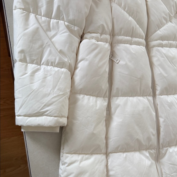 DKNY Cream Hooded Puffer Coat - Picture 6 of 16